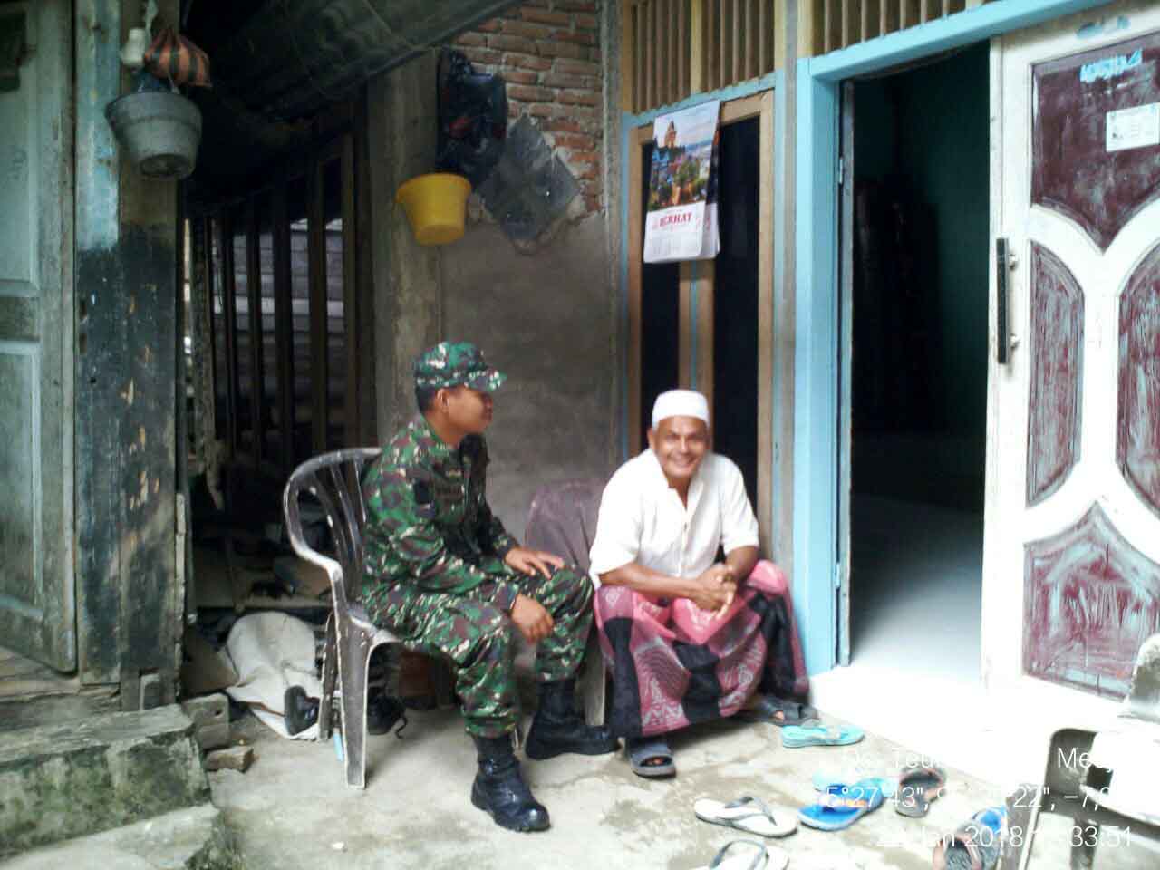 Babinsa Dekatkan Diri Jalin Silaturahmi Dengan Tokoh Masyarakat