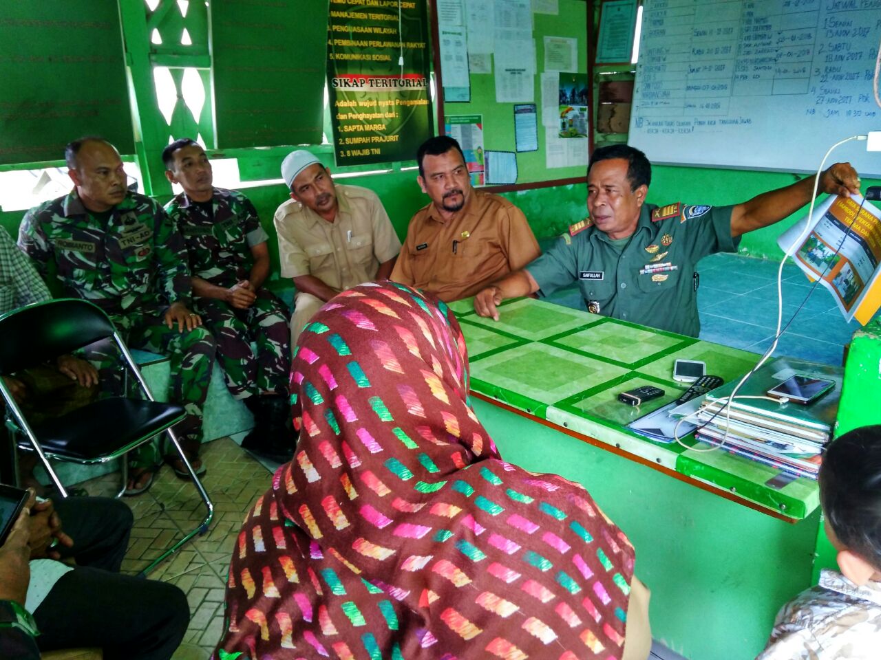 Danramil 14/Mila Jalin Komunikasi Sosial dengan Kelompok Tani