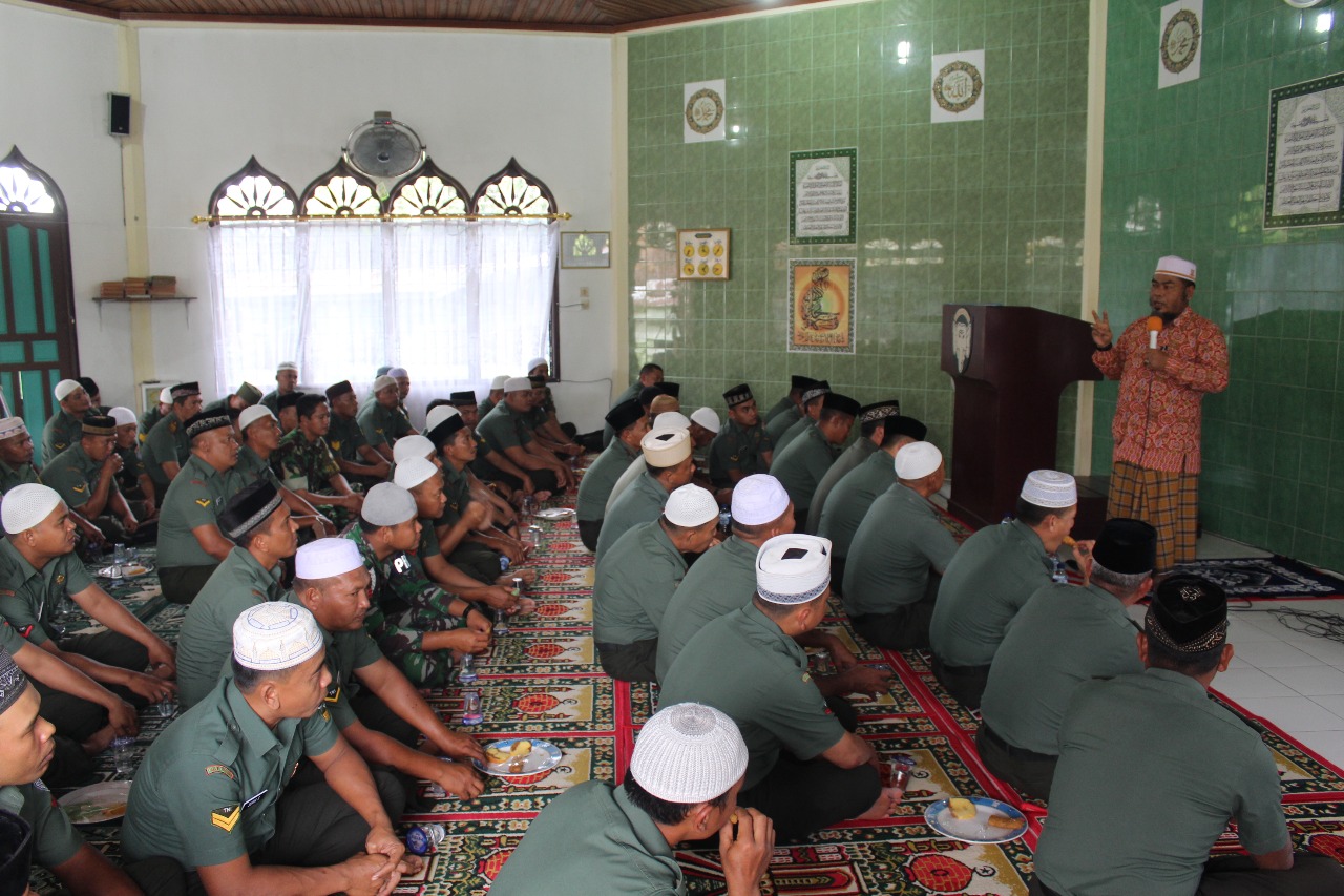 Bintal Prajurit Kodim Agara diisi Kegiatan Kultum Setelah Usai Sholat Ashar