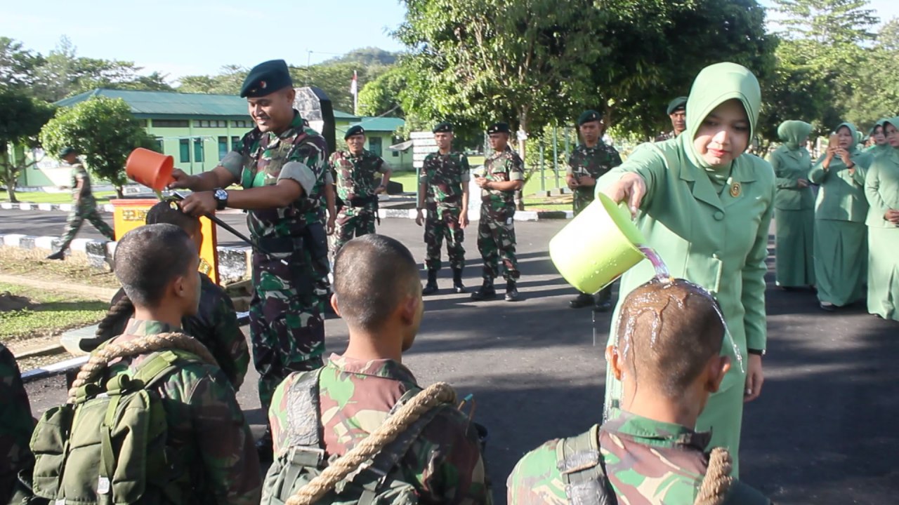 Tradisi Masuk Kesatriaan Badak Hitam Tumbuhkan Kebanggaan Bagi Taja Baja Raider Yonif 113/JS