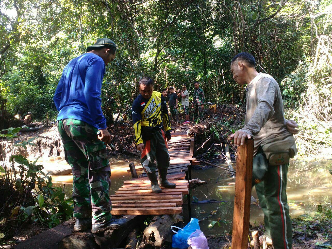Prajurit Denbekang 00-44-01/Mbo Karya Bakti Bersama Masyarakat