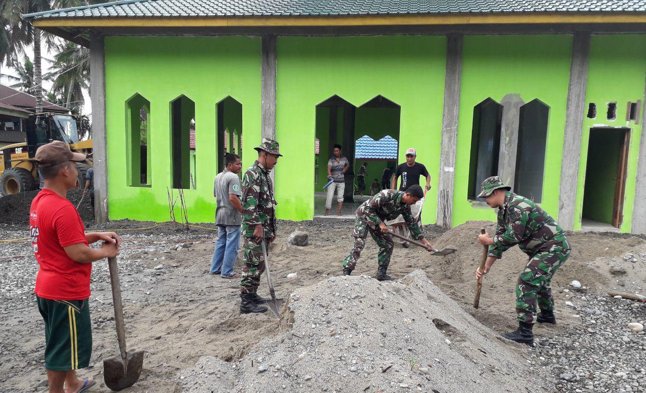 Koramil Badar Bersama Masyarakat Melaksanakan Karya Bhakti