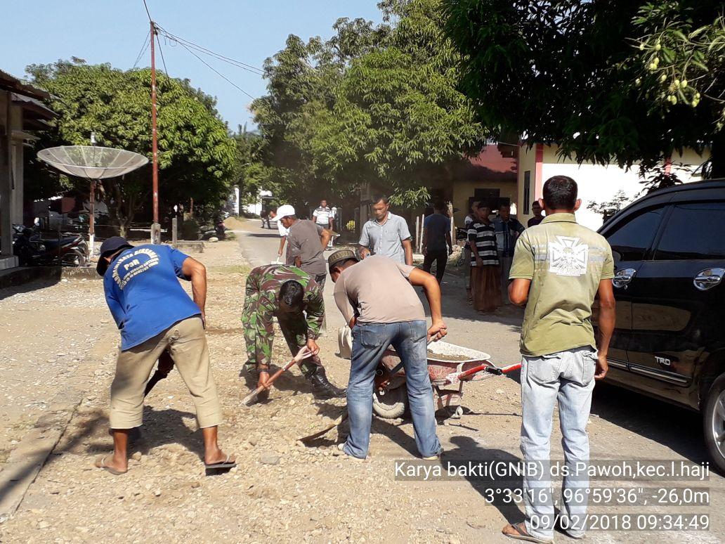 Koramil 02/Labuhanhaji Gelar Karya Bhakti Pembersihan Tempat Ibadah