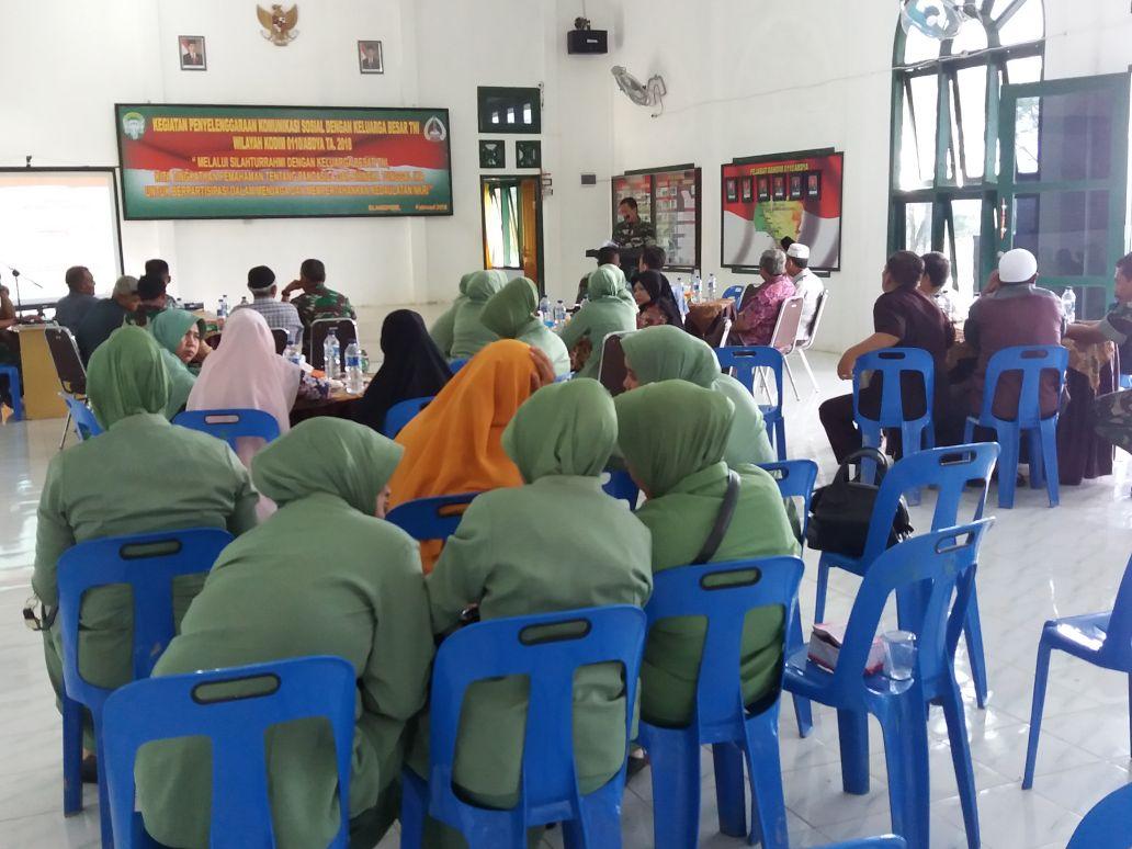 Dandim 0110/Abdya Komsos dengan KBT