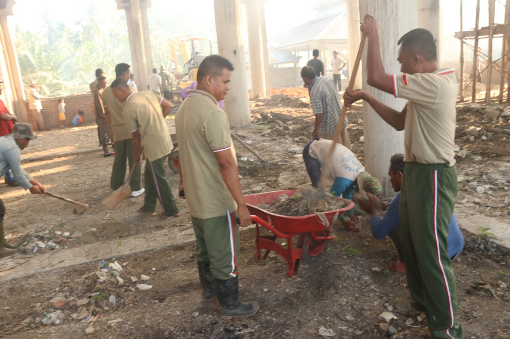 Brigif 25/Siwah Gotong Royong Bersama Masyarakat Gampong Blang Aman