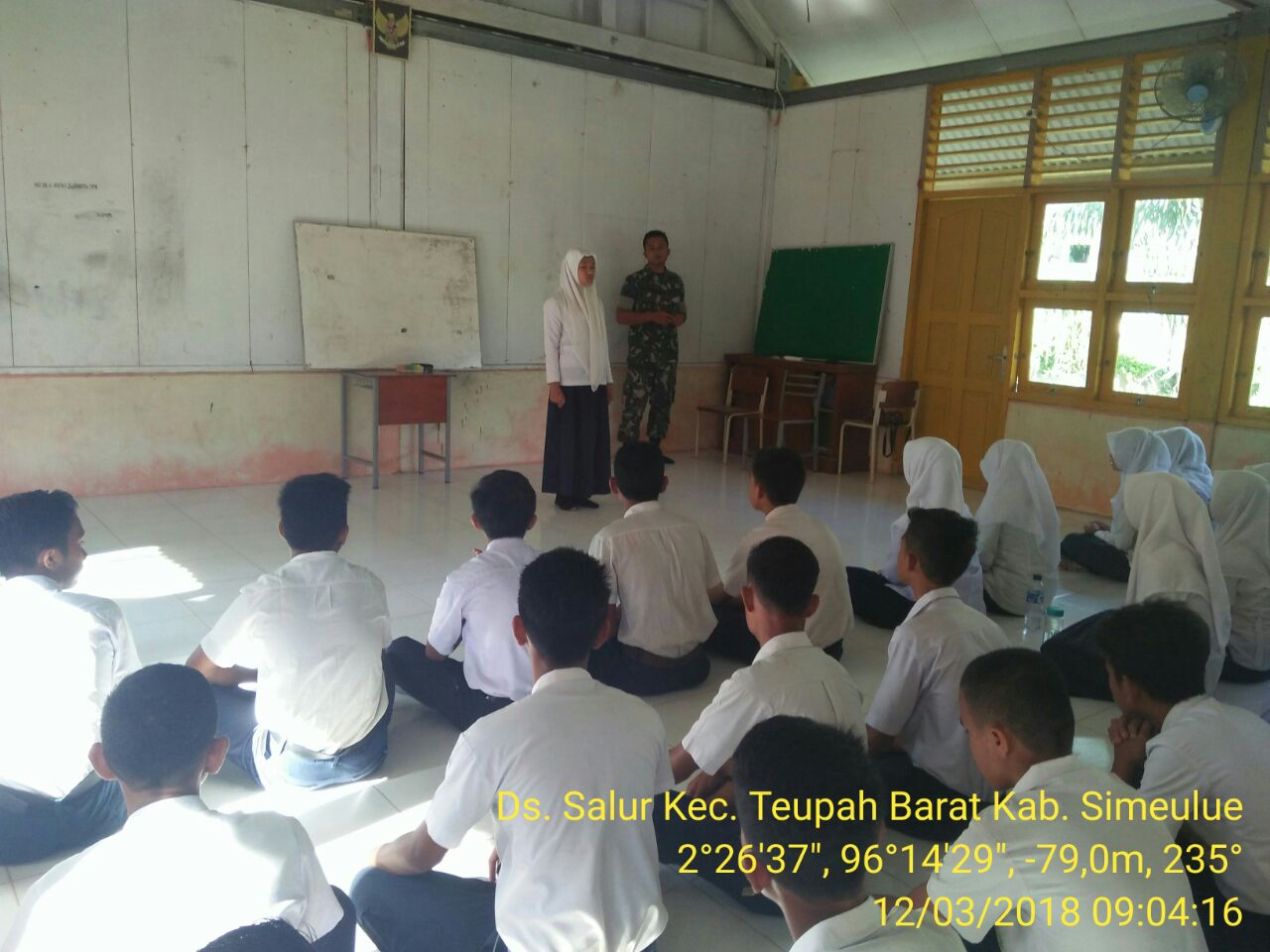 Babinsa Tanamkan Rasa Bela Negara Dalam Diri para Siswa dan Siswi
