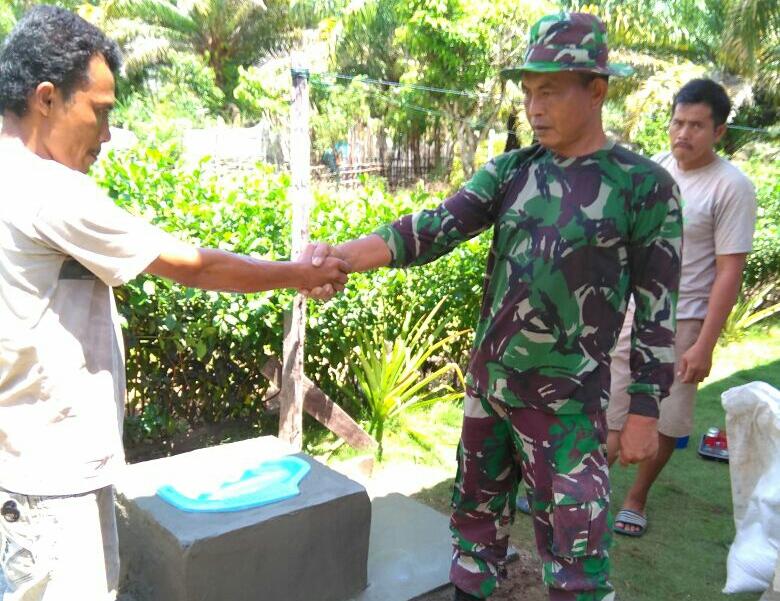 Koramil 02 Buatkan Jamban Untuk Masyarakat Miskin