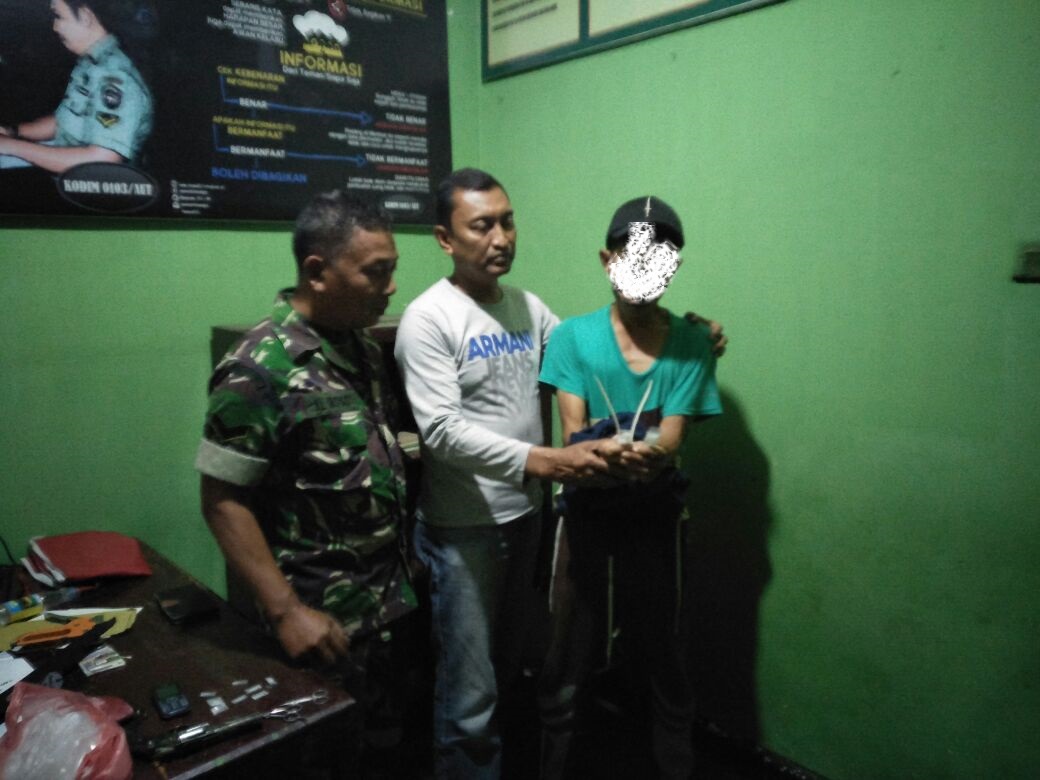 Prajurit TNI Kodim 0103/Aceh Utara Tangkap Pengedar Sabu-Sabu