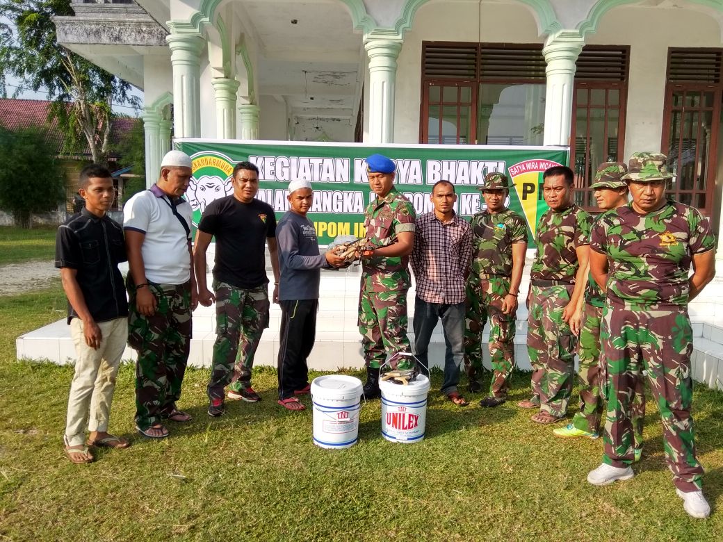 Peringati HUT POMAD ke – 72, Anggota Subdenpom IM/1-2 Langsa Peduli Lingkungan