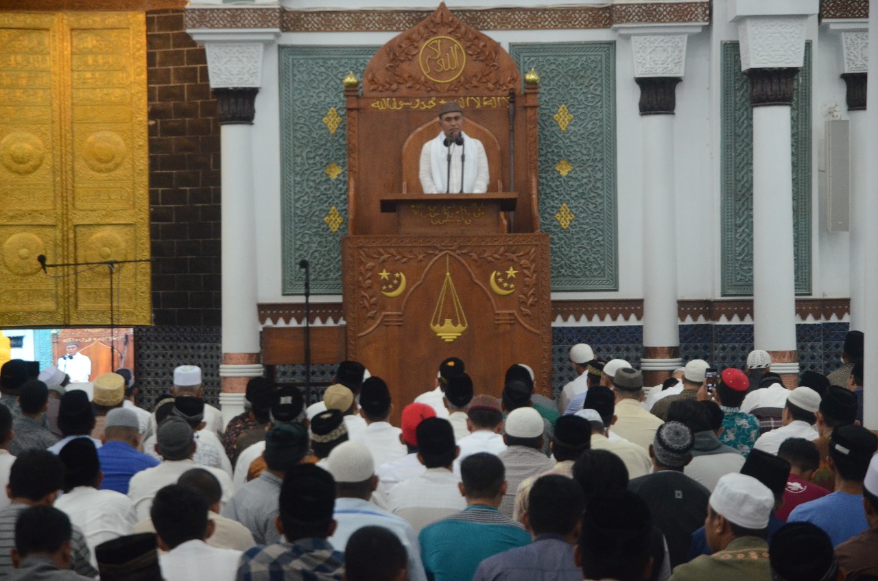 Pangdam IM Isi Ceramah Ramadhan di Mesjid Raya