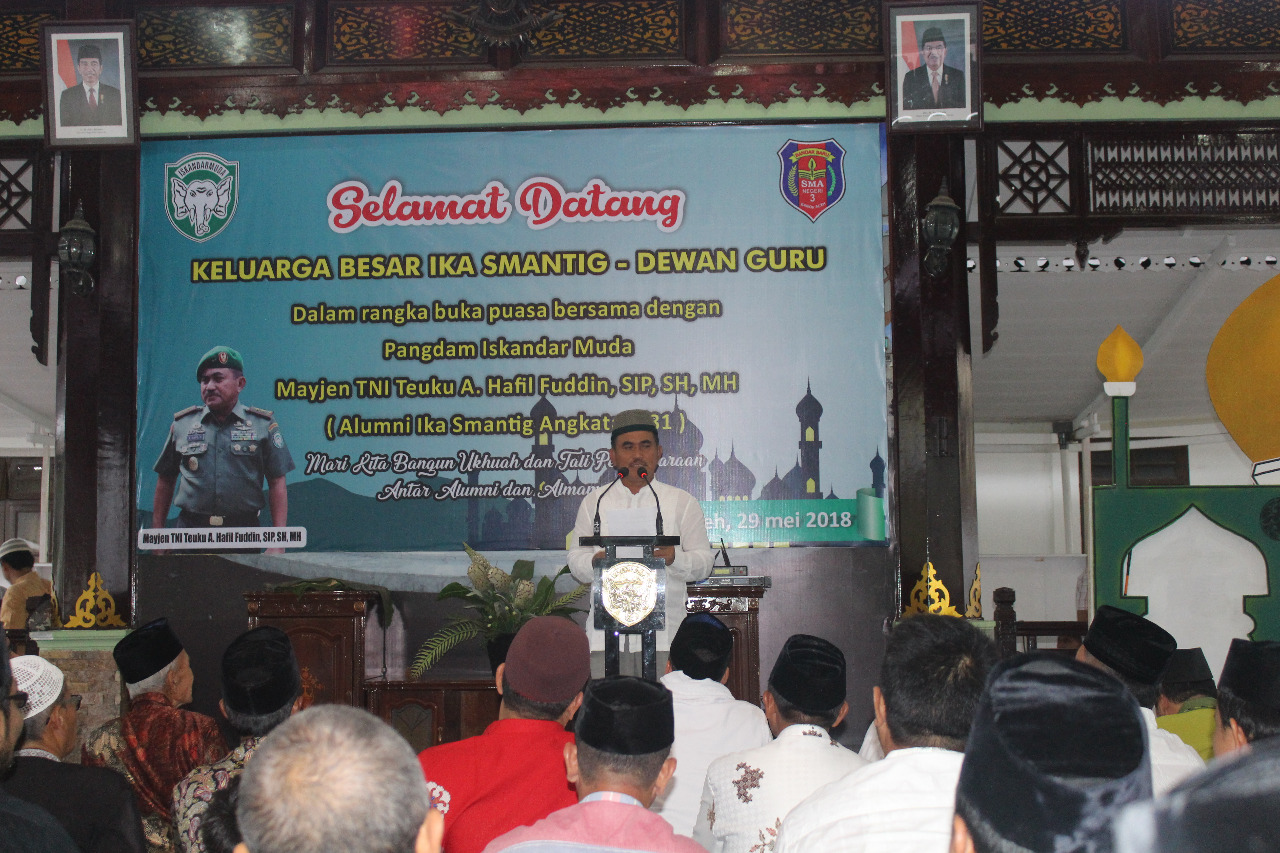 Pangdam IM Buka Bersama Keluarga Besar IKA SMANTIG Banda Aceh