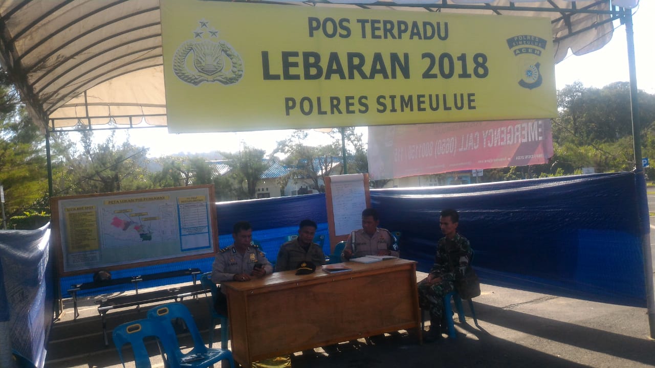 KODIM 0115/SIMEULUE KAWAL ARUS MUDIK LEBARAN IDUL FITRI DI KABUPATEN SIMEULUE