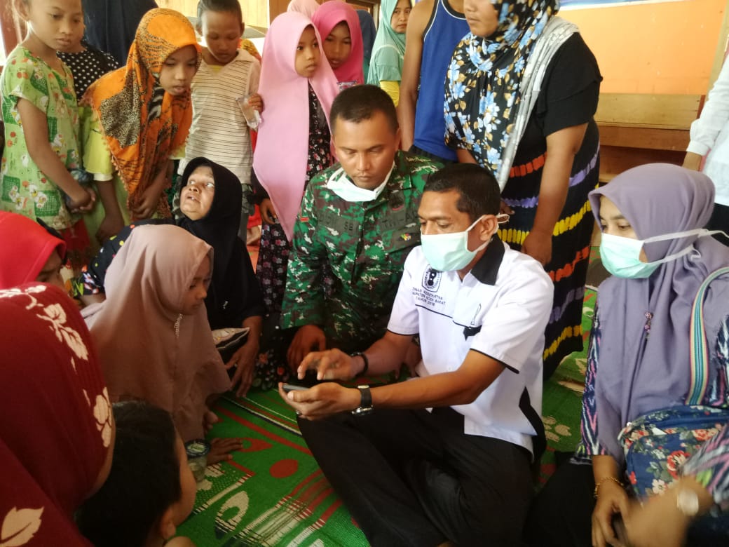 Bersama Dinkes Babinsa Arongan Cegah Difteri