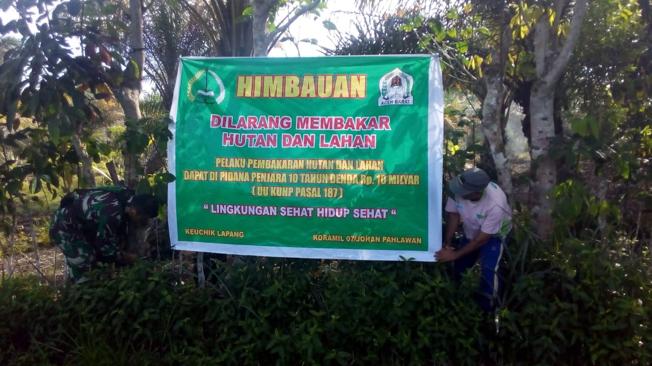 Babinsa dan Aparat Desa Himbau Warga Tak Bakar Lahan