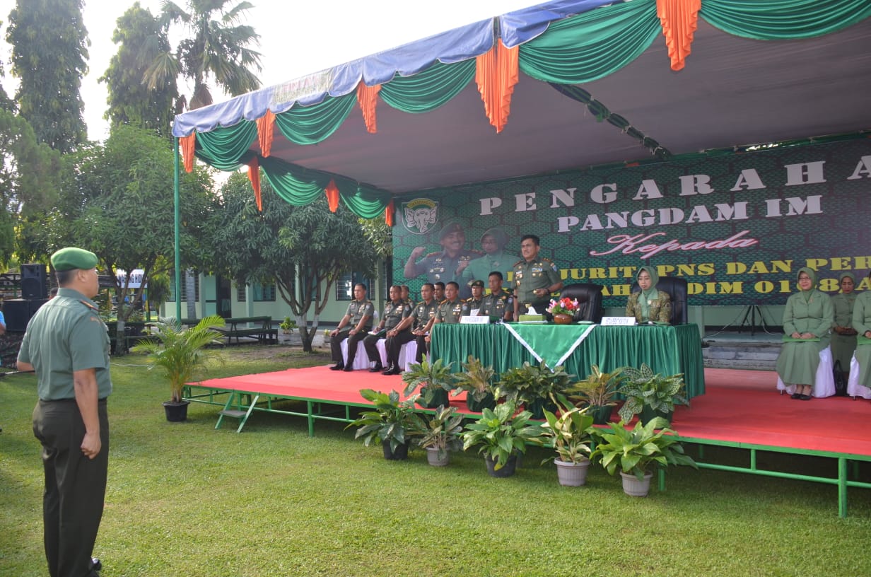 432 Prajurit, PNS dan Persit Kodim 0108 dan Kipan A Yonif 114 Terima Pengarahan Pangdam IM