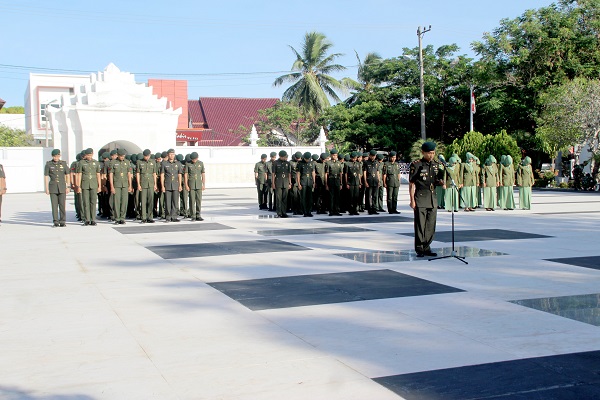 Sambut HUT ke 64, Personil Yonif Raider 112/Dharma Jaya  Ziarah