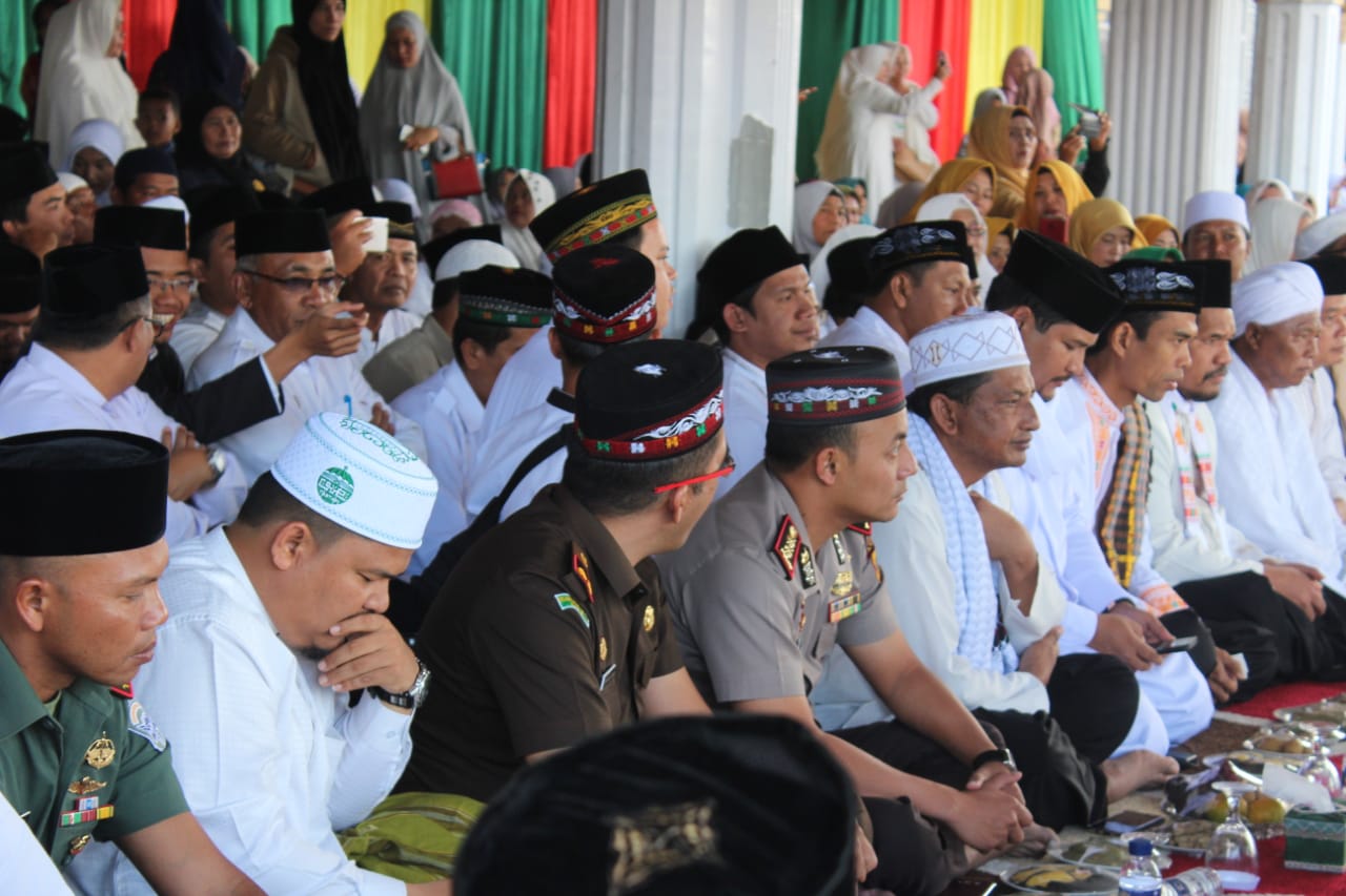 Dandim 0106/Ateng-BM Bersama Ribuan Masyarakat Ikuti Tabligh Akbar Ustadz Abdul Somad, LC. MA