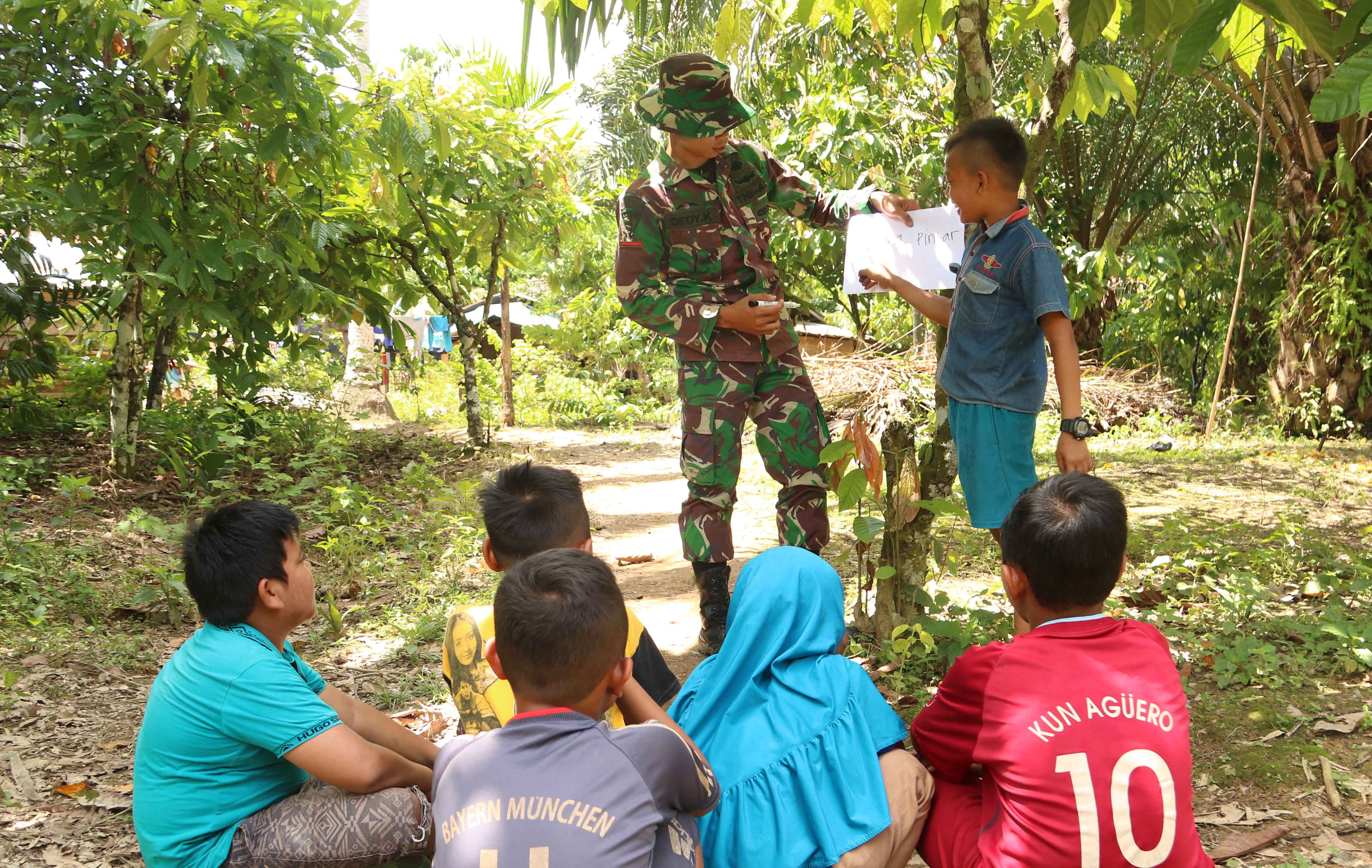 Kepedulian Raider Khusus 111 Terhadap Dunia Pendidikan