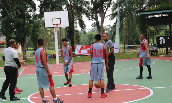 Setelah Mengalahkan Putra Tamiang, Tim Basket Triple One (111) Masuk Babak Semifinal