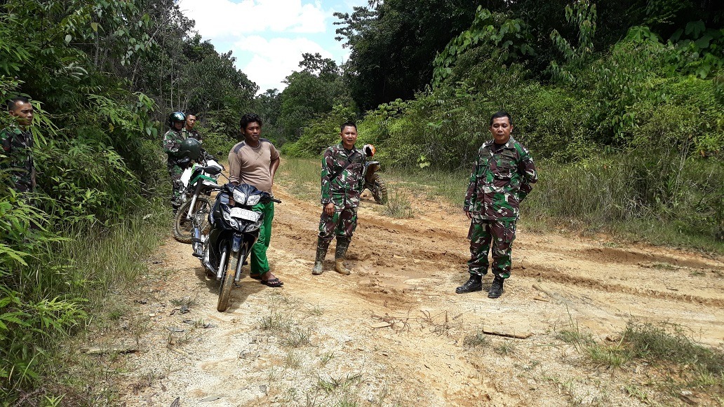 Dansatgas Tinjau Lokasi TMMD 102 dan Sapa Warga Desa Kandeh