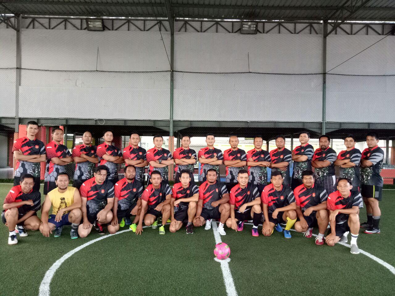 Deninteldam IM  adakan Pertandingan Futsal dan Batminton