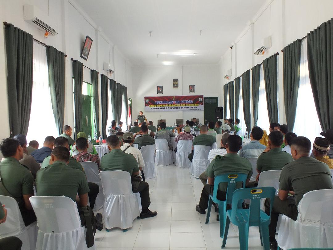 Babinsa dan Petani Terima Pengarahan dari Tim Sergap Pusterad