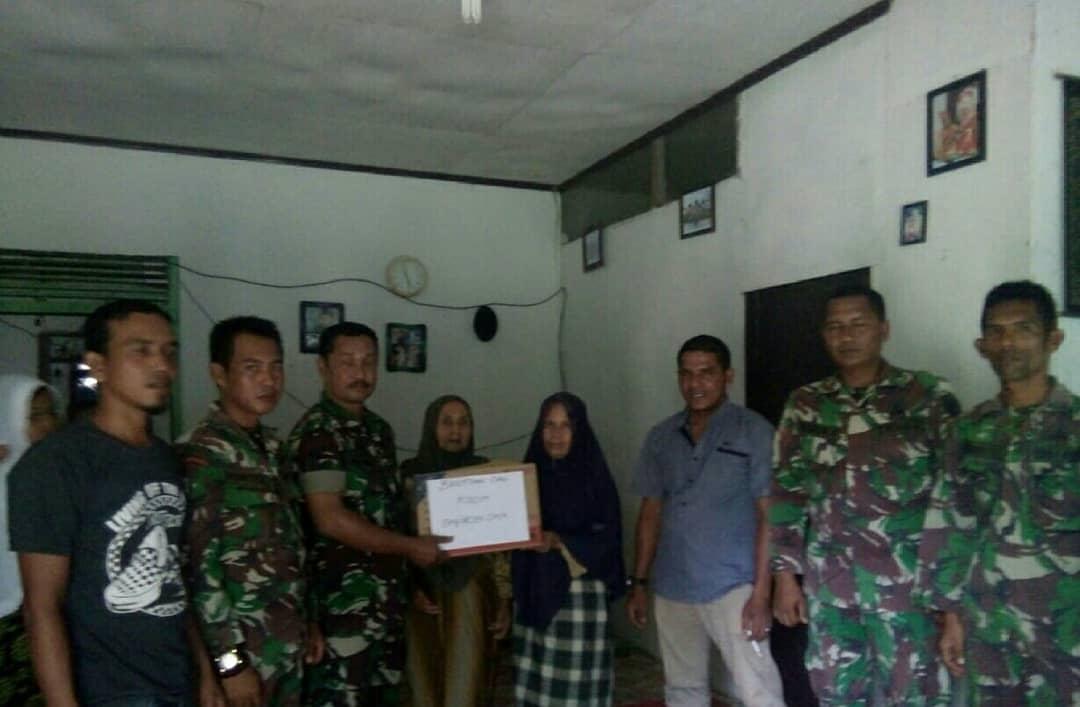 Kodim Aceh Jaya Serahkan Bantuan Sembako untuk Korban Kebakaran