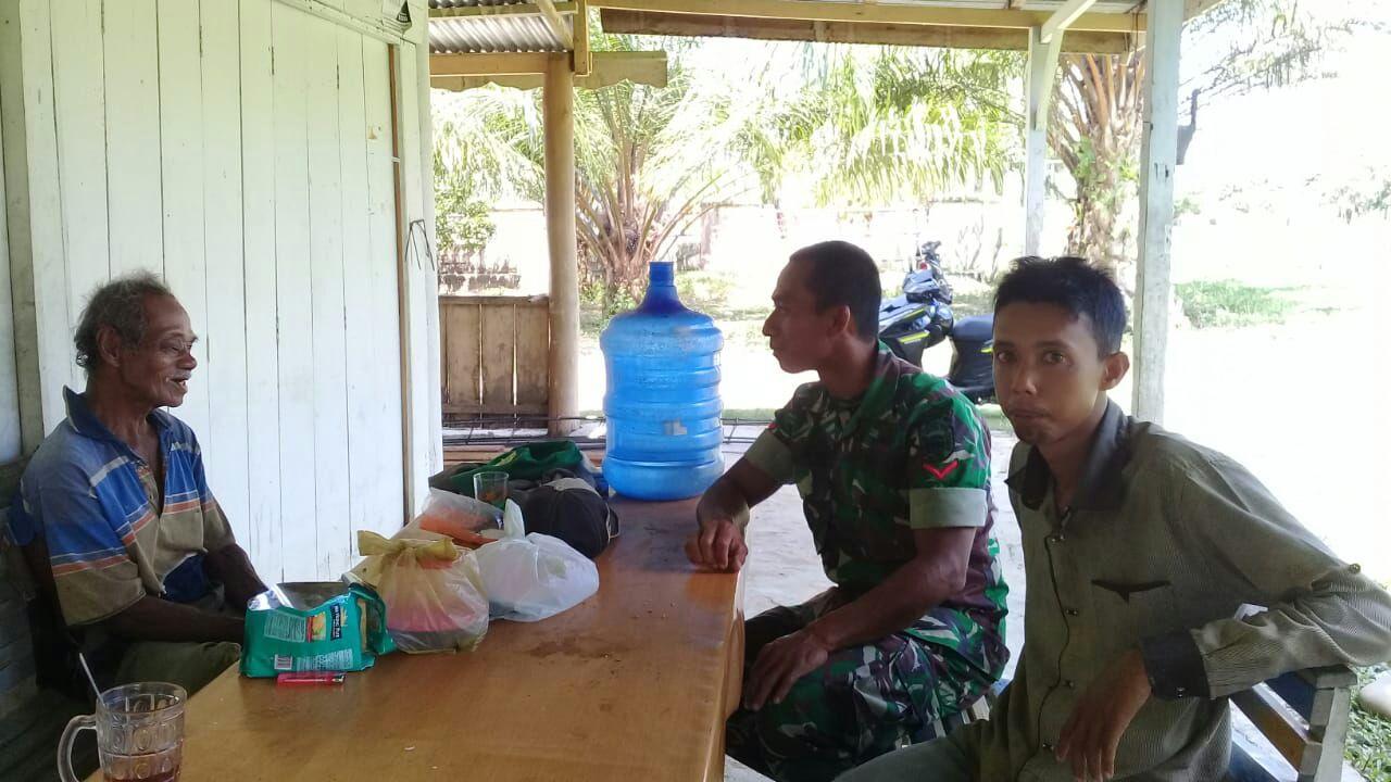 Babinsa Koramil 07/Danau Paris Komsos ke Rumah Warga Binaan
