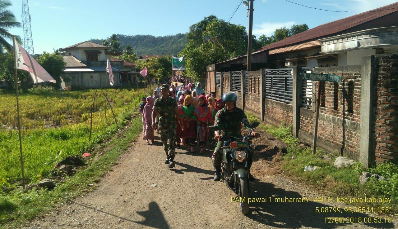 Ribuan Orang Ikut Pawai Karnaval 1 Muharram 1440 H, Koramil Lamno Bantu Sukseskan Acara