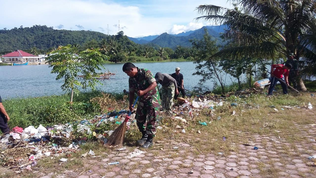 Lomba Desa Mandiri, TNI dan Warga Gotong Royong Benahi Lingkungan