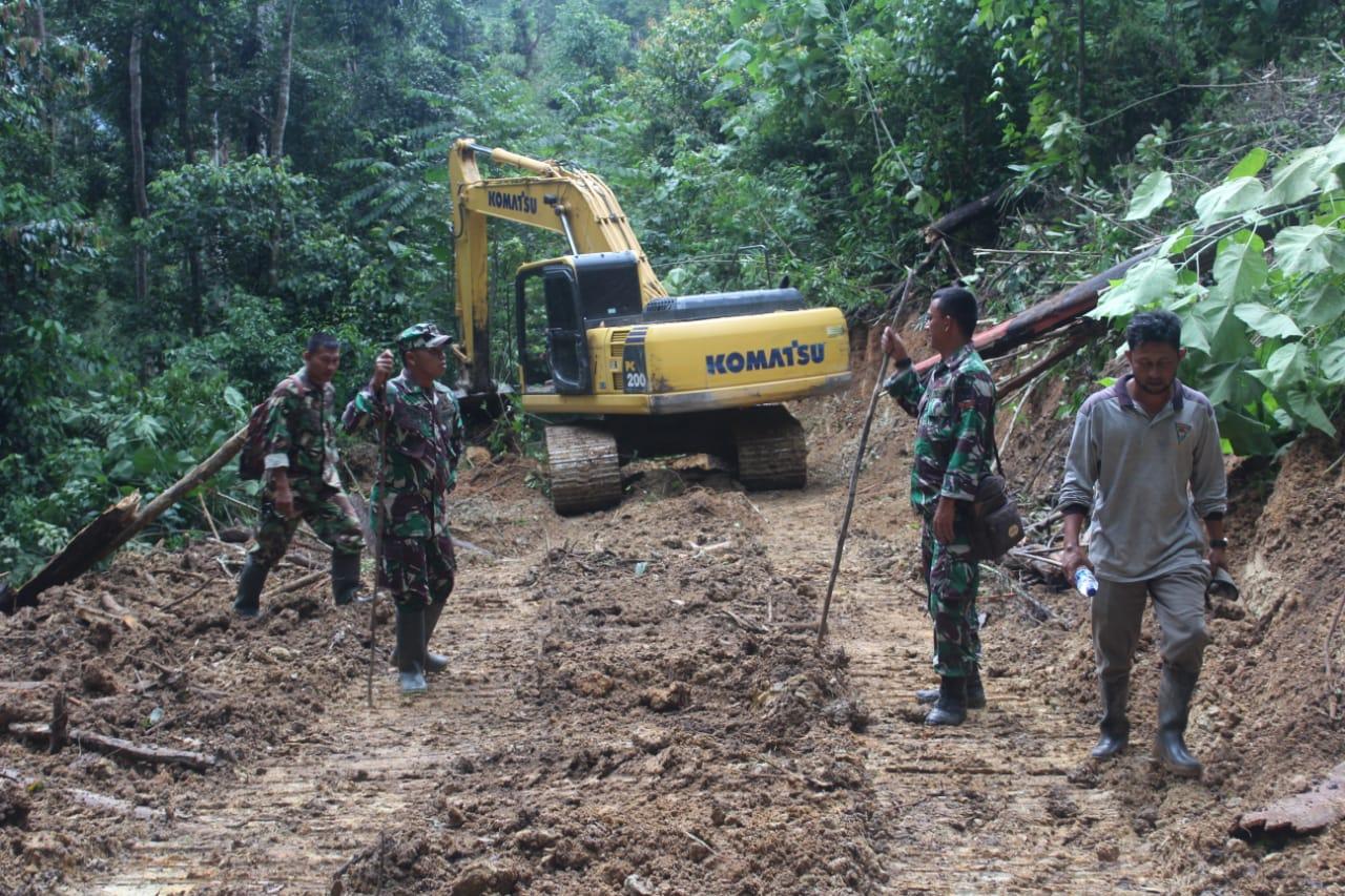 Dansatgas TMMD Tinjau Pembuatan Jalan