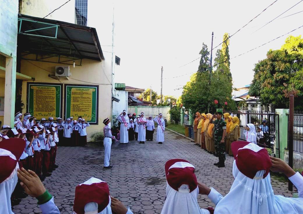 Babinsa Koramil 14/Baiturrahman Jadi Irup di SD Muhmmadiyah 2