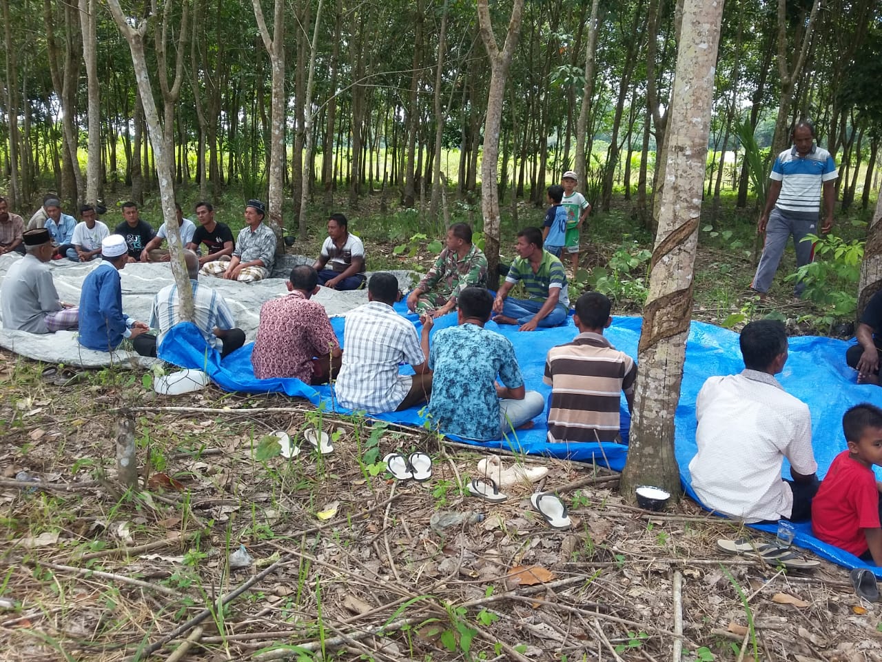 Memasuki Musim Tanam Padi, Babinsa Bersama Warga Kenduri dan Doa Bersama