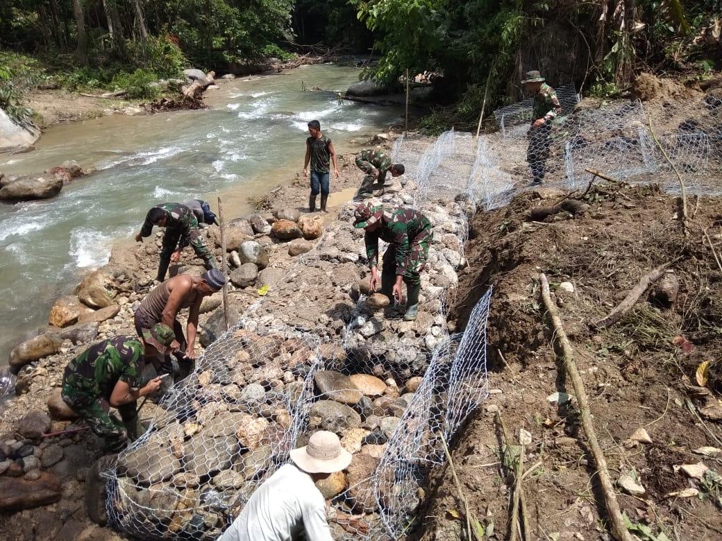 Satgas TMMD Kebut Pembuatan Jembatan