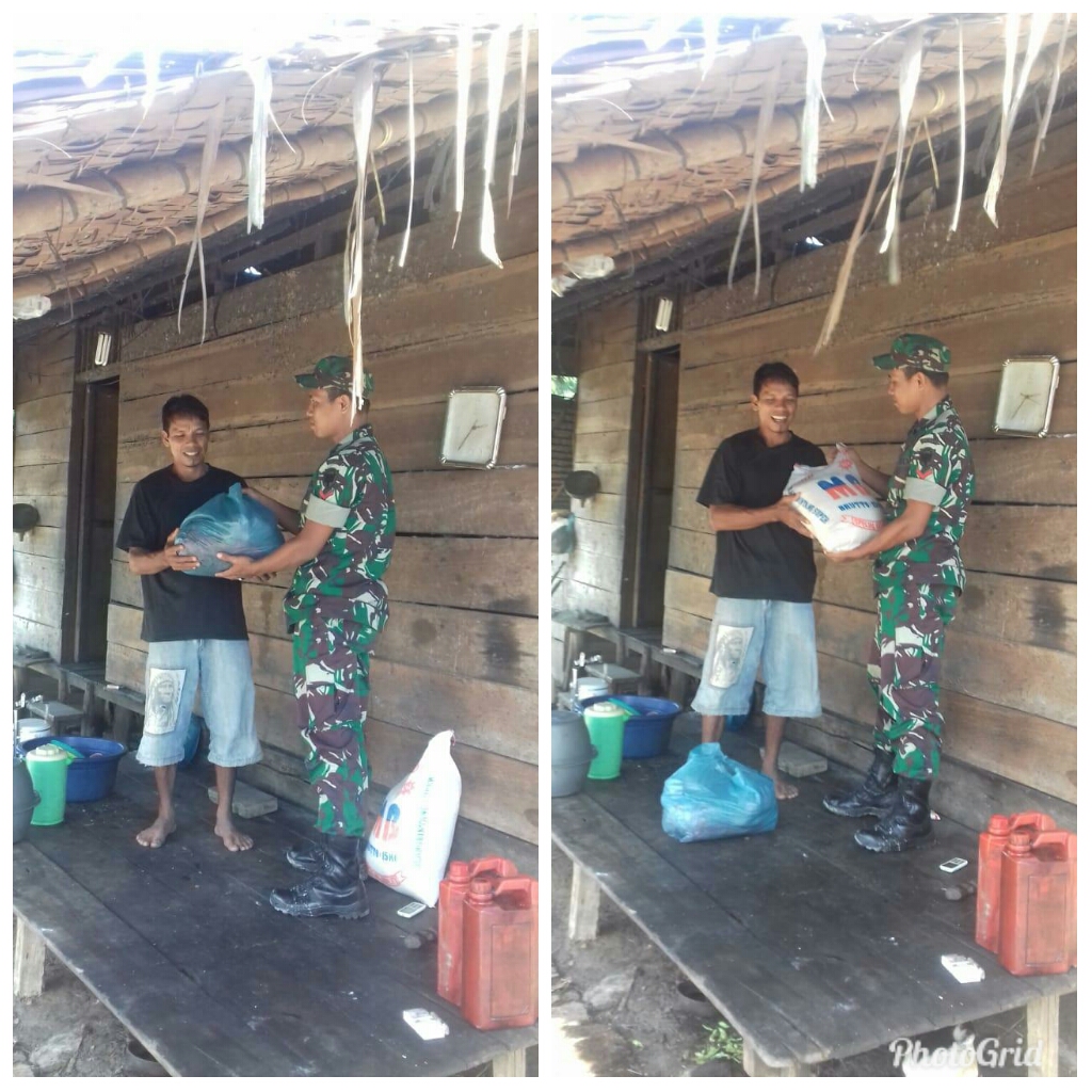 Babinsa dari Koramil 02/Singkil Berikan Bantuan Sembako