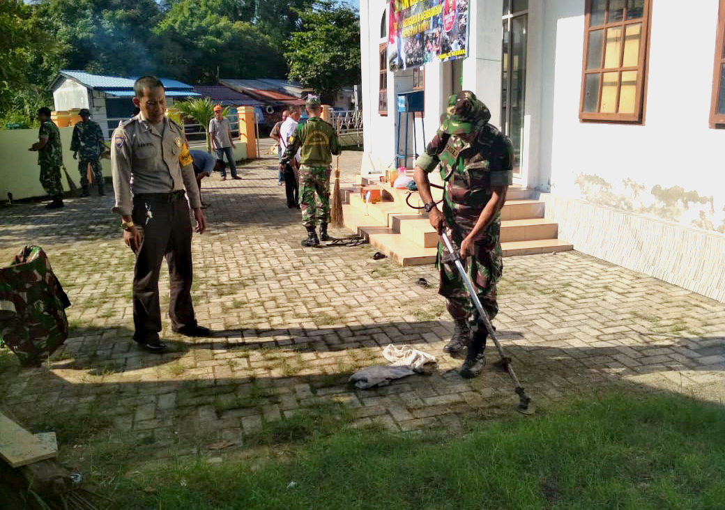 Jelang HJK, Koramil Jajaran Kodim 0101/BS Bersihkan Lingkungan dan Tempat Ibadah