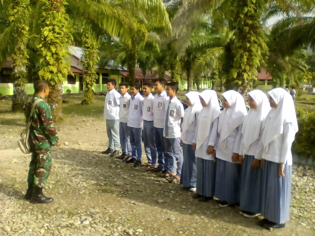 Babinsa Koramil 05/Tangan-tangan Ciptakan Penerus Banga