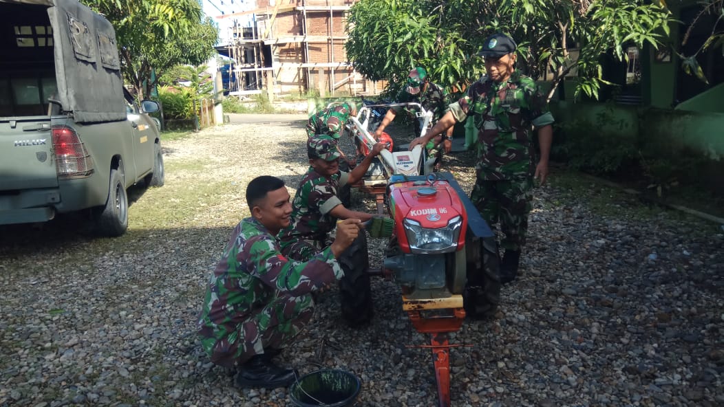 Koramil 06/Manggeng Gelar Pengecekan dan Perawatan Alsintan