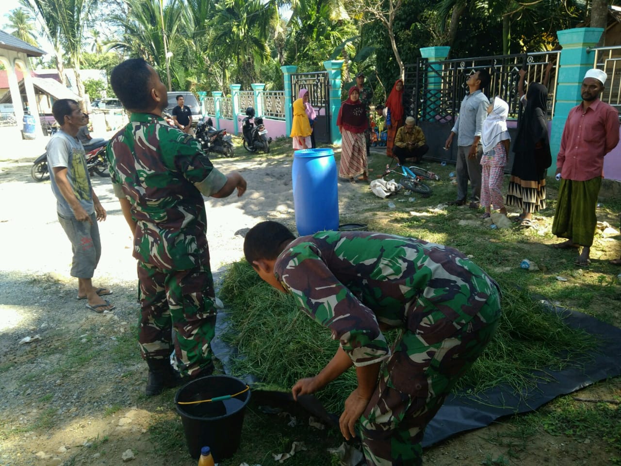 Melalui Sosialisasi Pembuatan Roter, Danramil Pidie Ajak Masyakat Desa Batee Manfaatkan Peluang Usaha