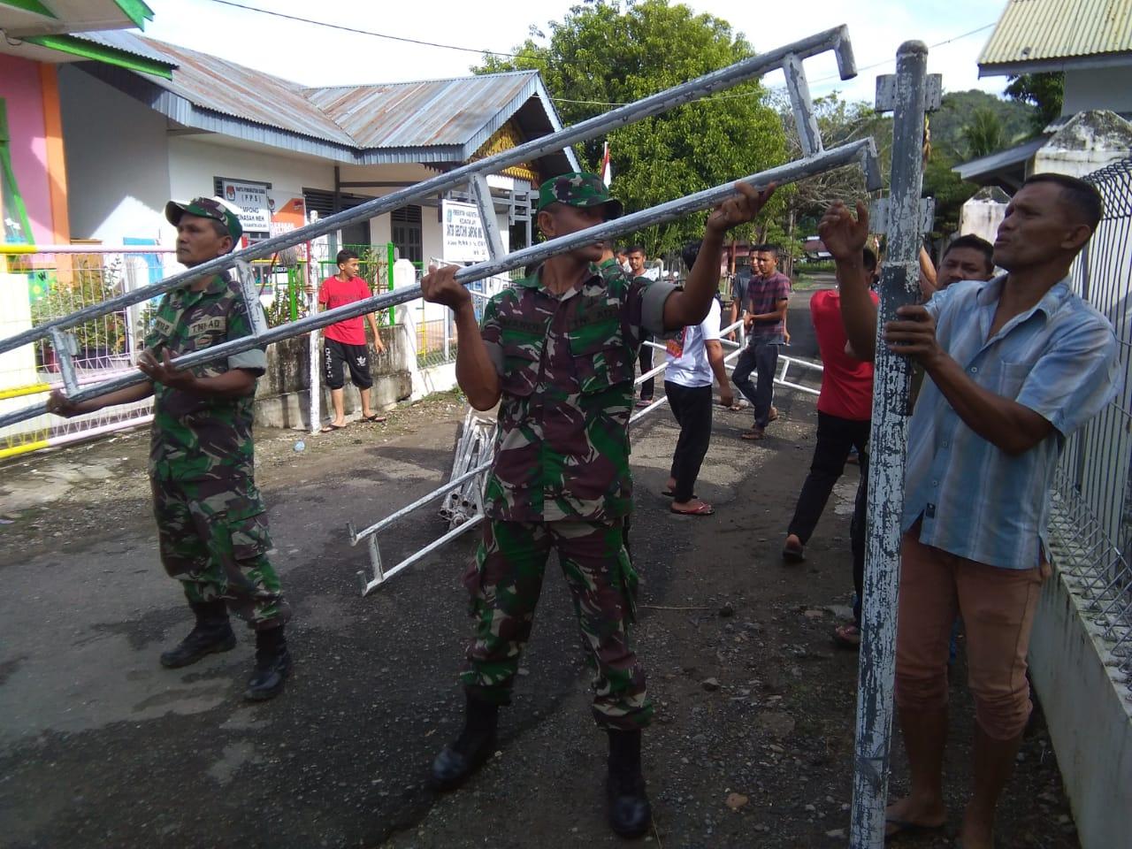 TNI Bersama  Warga Siapkan Acara Maulid Nabi Muhammad SAW