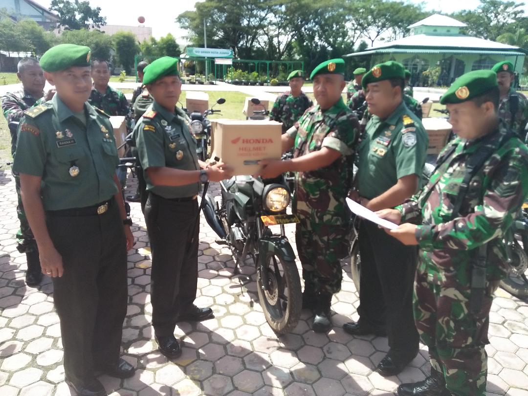 Dandim 0111/Bireuen Serahkan Kendaraan Dinas Sepeda Motor Kepada Babinsa