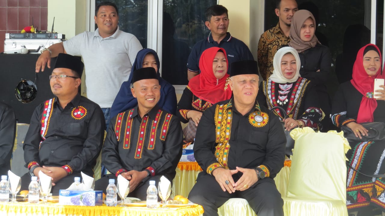 HUT Aceh Tengah, Dandim dan Bupati Saksikan Karnaval Budaya