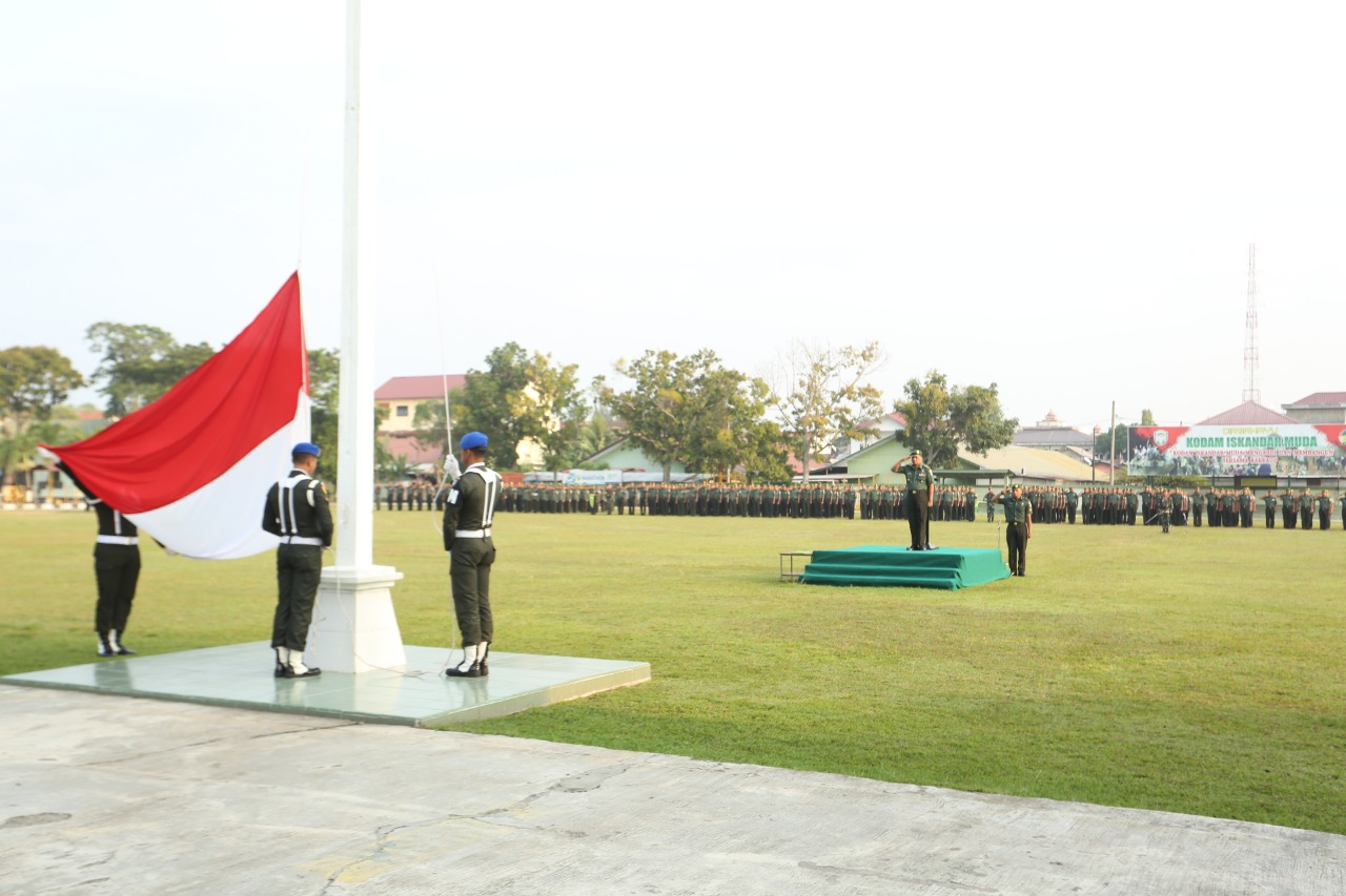 Pa Staf Ahli Pangdam IM Pimpin Upacara Bendera 17-an