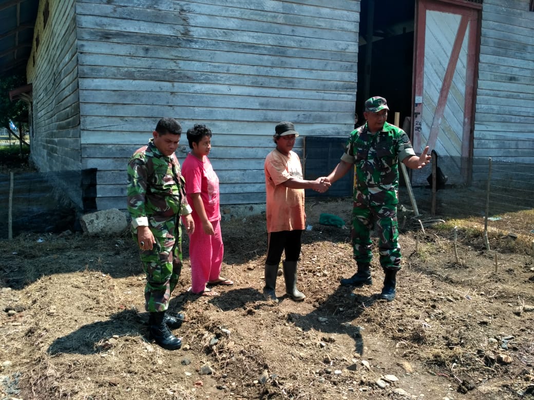Kodim Aceh Jaya Serahkan Kebun Sayuran untuk Keluarga Tidak Mampu