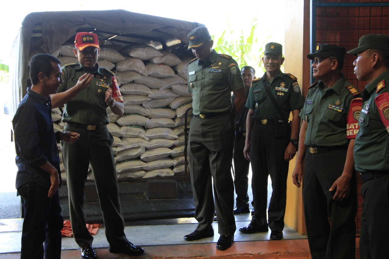 Dandim 0104/Atim Dampingi Tim Sergap Mabesad Sambangi Gudang Bulog