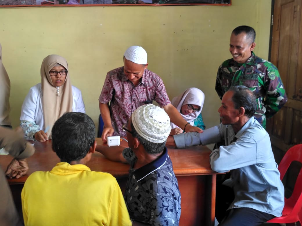 Kodim Aceh Jaya Gelar Pengobatan Massal di Teunom