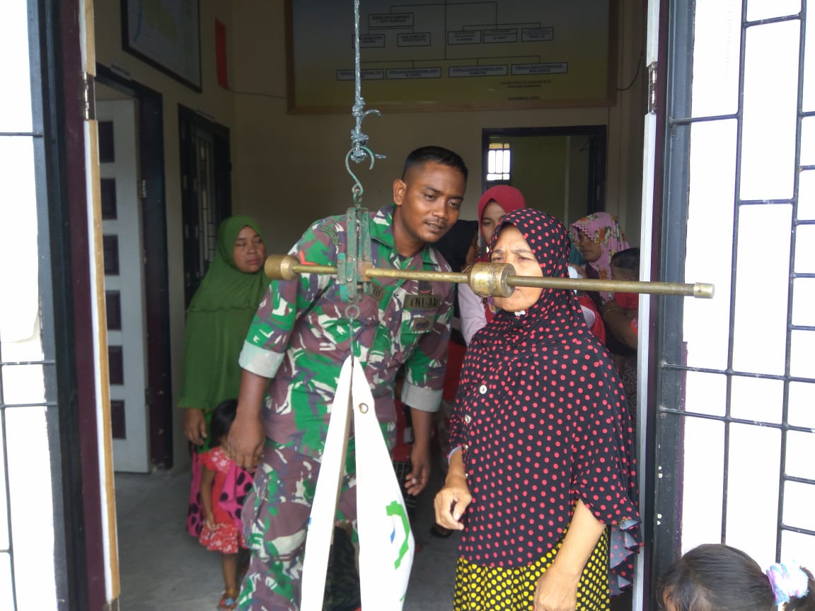 Babinsa Dampingi Kegiatan Posyandu di Wilayah Binaan