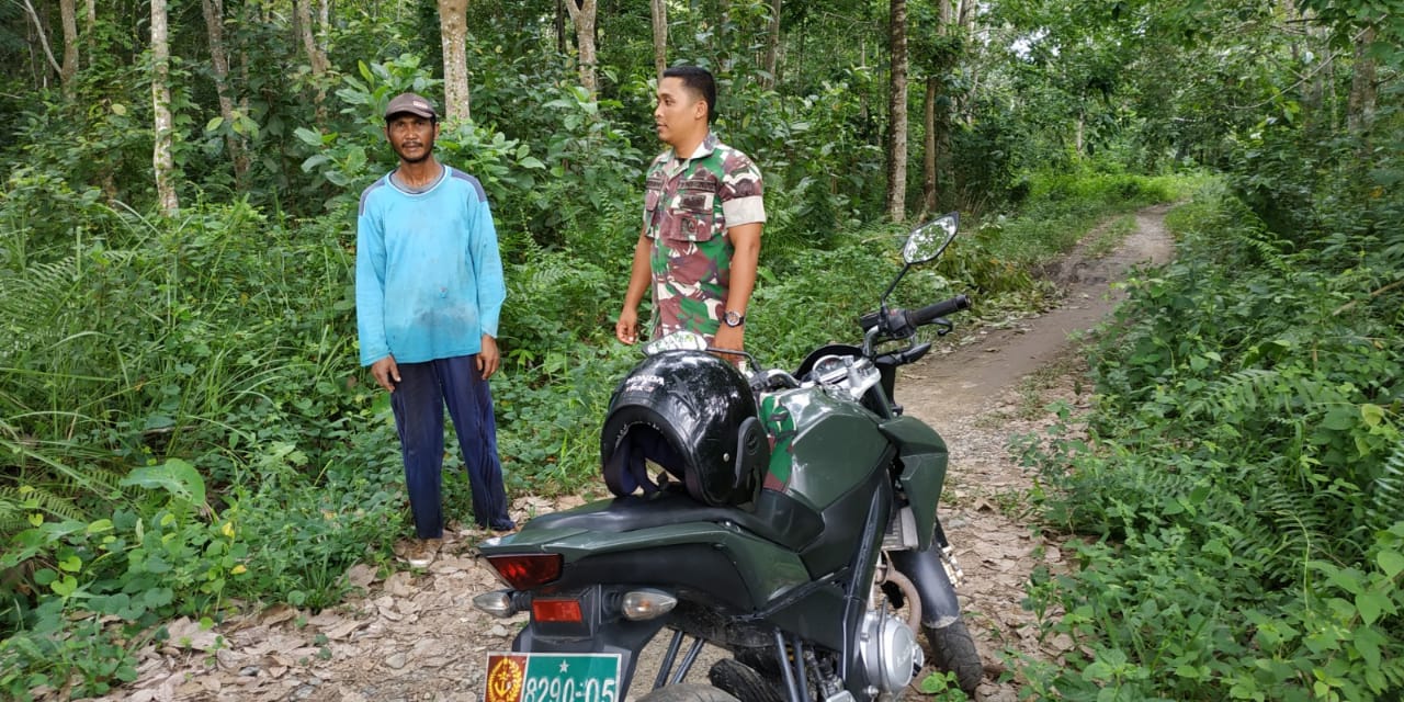 Kopda Sugianto Lakukan Patroli Karhutla
