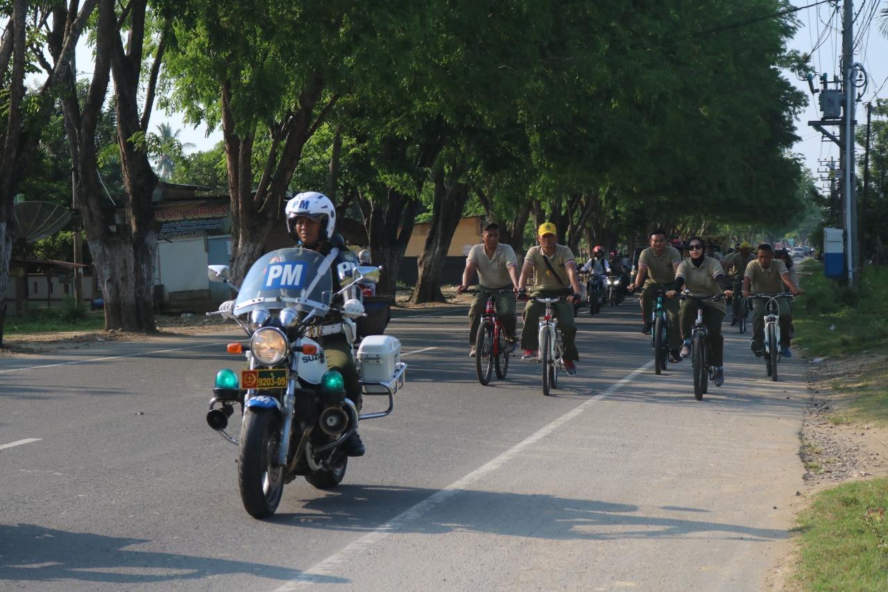 Keakraban Personel TNI Korem 011 Lilawangsa Gowes Bersepeda