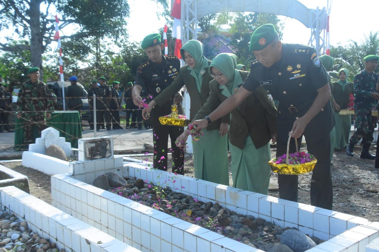 Sambut HUT Ke – 57 Korem 012/TU Laksanakan Ziarah Bersama